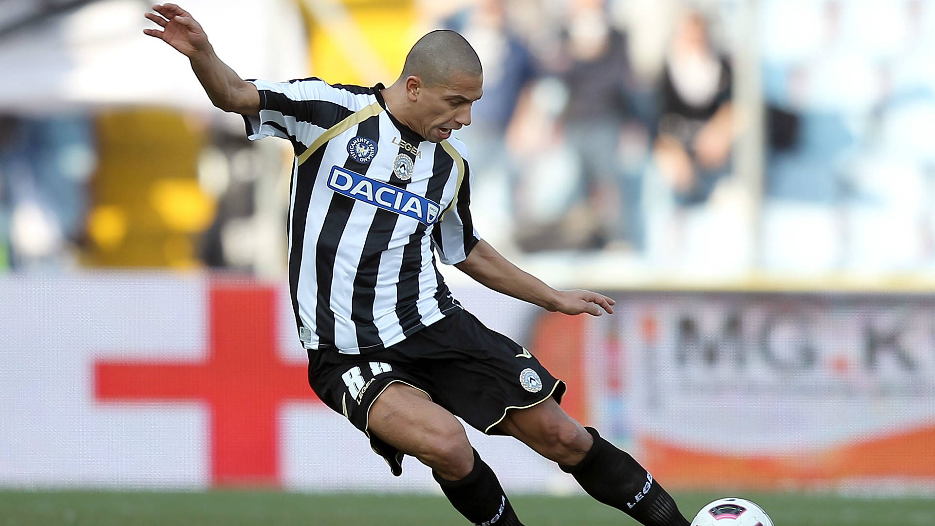 九游APP官网-关于意甲新签约球员表现亮眼，球队实力大增的信息