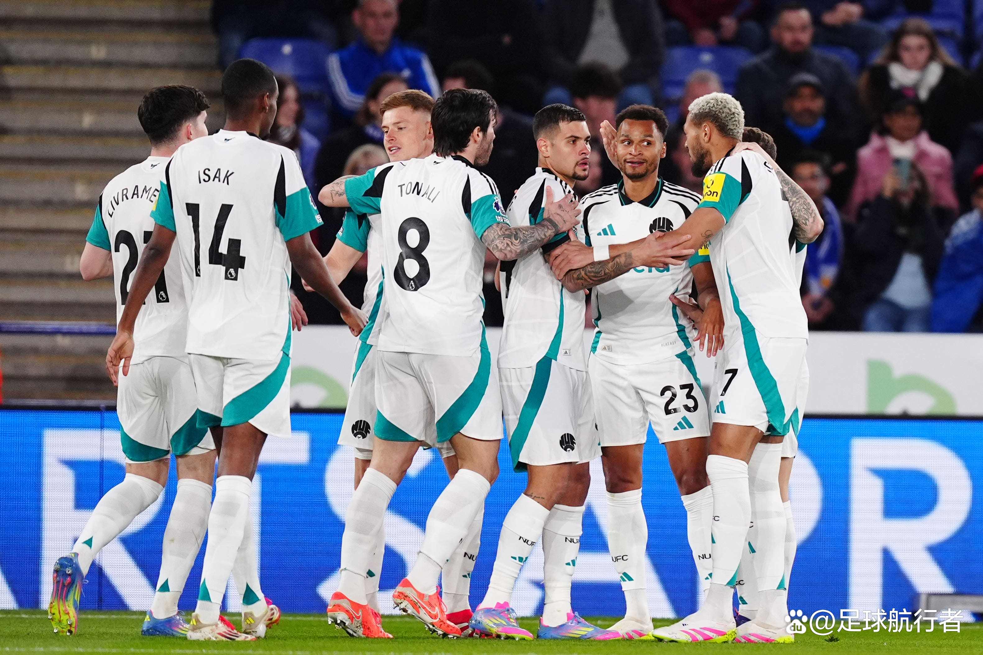 关于英超积分榜死磕,争冠大战进入白热化的信息 关于英超积分榜死磕,争冠大战进入白热化的信息