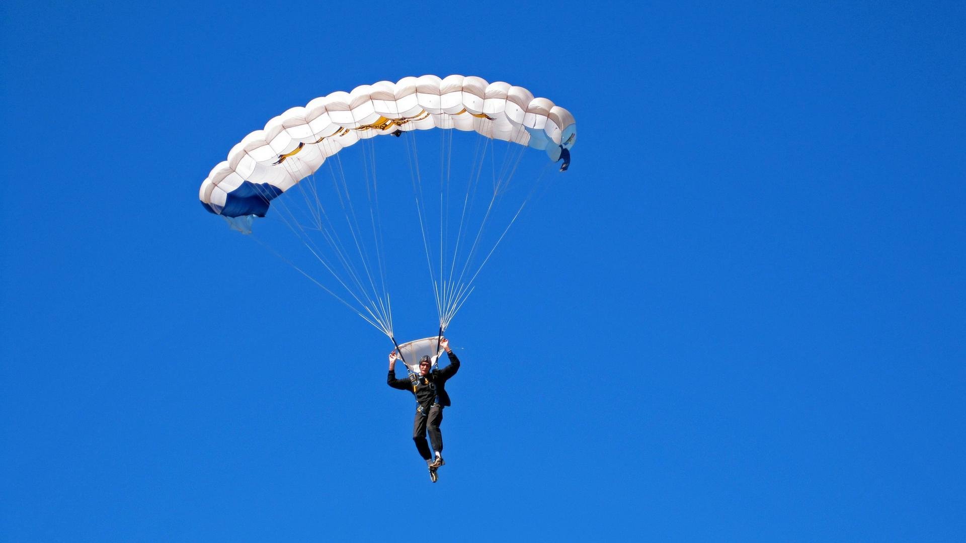 “金牛区城北体育馆:运动舞蹈赛,舞者们用汗水编织精彩的节奏”